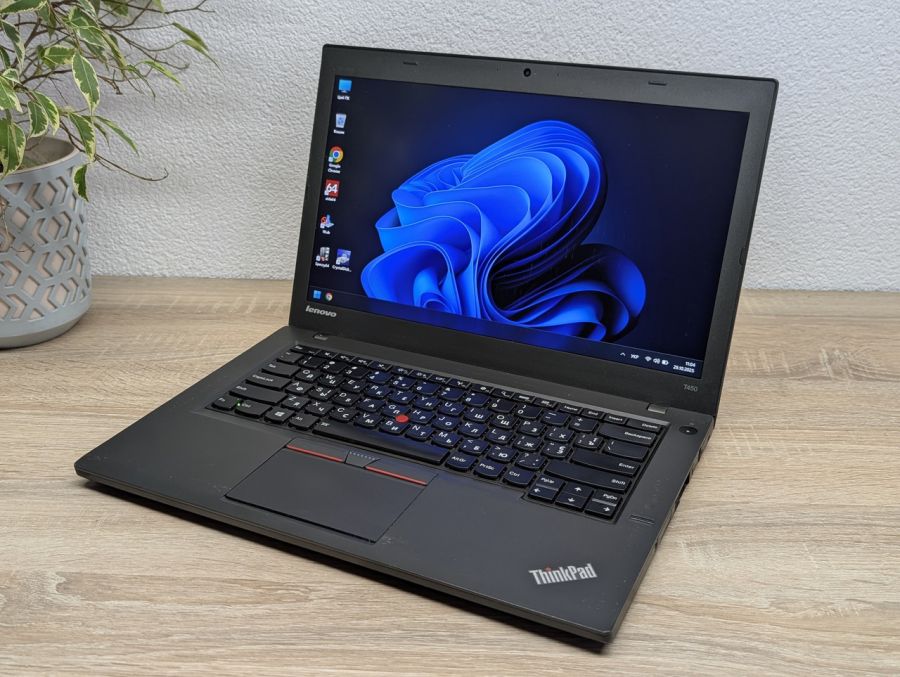 Уцінка! Ноутбук Б/В Lenovo ThinkPad T450, Intel Core i5-5200U, DDR3 8 GB, SSD 128GB, 14" Full HD [ProductHub SKU L315]