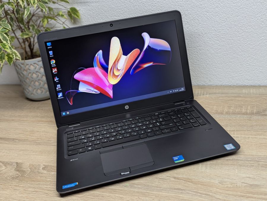 Ноутбук Б/В HP ZBook 15U G3, Intel Core i7-6500U, DDR4 32 GB, SSD 128GB + SSD 320GB, AMD FirePro W4190M 2Gb, 15.6" Full HD [ProductHub SKU HP621]