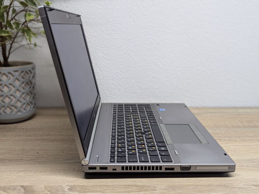 Уцінка! Ноутбук Б/В HP EliteBook 8570P, Intel Core i5-3360M, DDR3 8 GB, SSD 128GB, 15.6" HD [ProductHub SKU HP625]