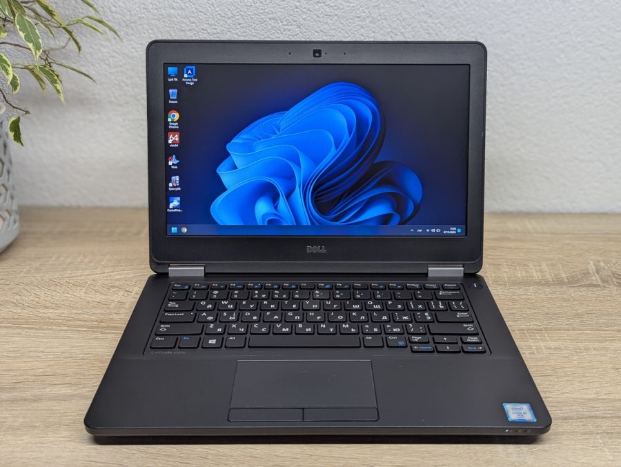 Уцінка! Ноутбук Б/В Dell Latitude E5270, Intel Core i5-6300U, DDR4 8 GB, SSD 128GB, 12" HD [ProductHub SKU Dell391]