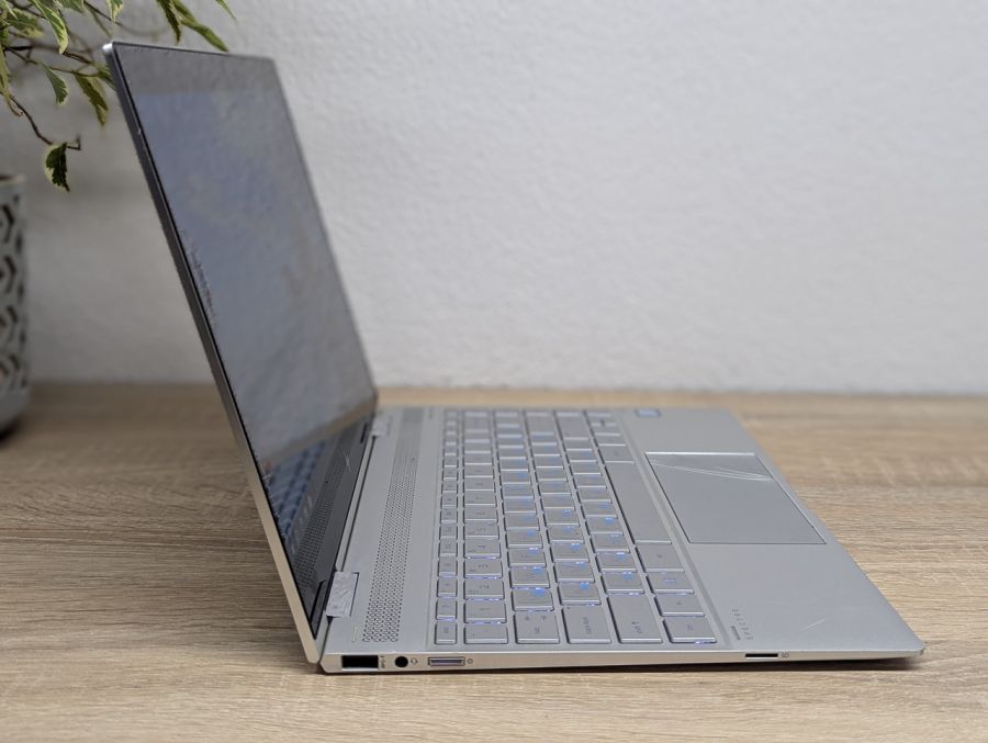 Уцінка! Ноутбук Б/В HP Spectre X360, Intel Core i5-8250U, DDR3 8 GB, SSD 256GB, 14" Full HD Сенсор [ProductHub SKU HP639]