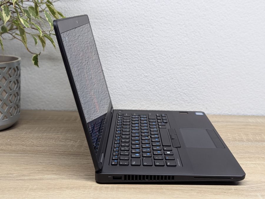 Ноутбук Б/В Dell Latitude E5470, Intel Core i7-6820HQ, DDR4 8 GB, SSD 128GB, 14" Full HD Сенсор [ProductHub SKU Dell392]
