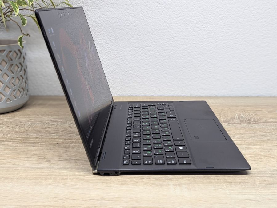 Ноутбук Б/В Toshiba Portege X20W-D, Intel Core i5-7300U, DDR3 16 GB, SSD 256GB, 12.5" Full HD Сенсор [ProductHub SKU T168]
