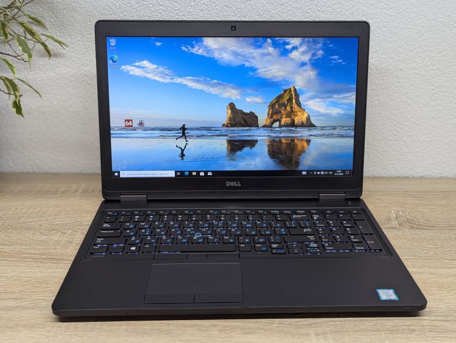 Уцінка! Ноутбук Б/В Dell Latitude 5580, Intel Core i5-7300U, DDR4 8 GB, SSD 256GB, 15.6" Full HD [ProductHub SKU Dell396]