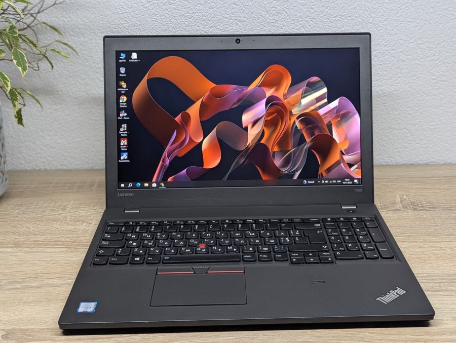 Ноутбук Б/В Lenovo T560, Intel Core i5-6300U, DDR3 8 GB, SSD 128GB, 15.6" Full HD [ProductHub SKU L337]