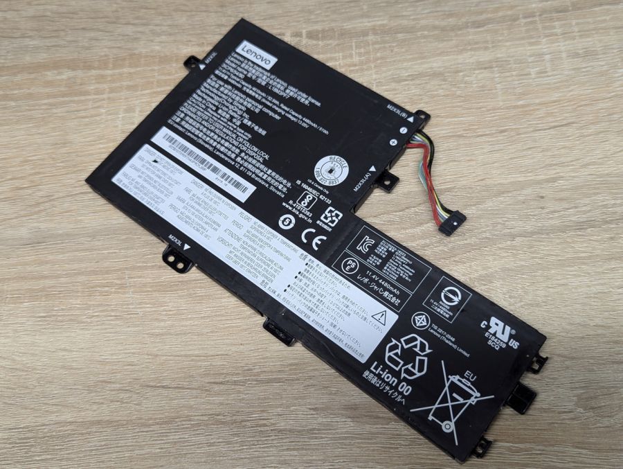 Б/В Оригінальний акумулятор Lenovo L18M3PF7 [ProductHub SKU L18M3PF7]