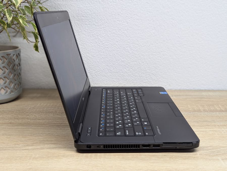 Уцінка! Ноутбук Б/В Dell Latitude E5440, Intel Core i5-4310U, DDR3 8 GB, SSD 128GB, 14" HD [ProductHub SKU Dell404]