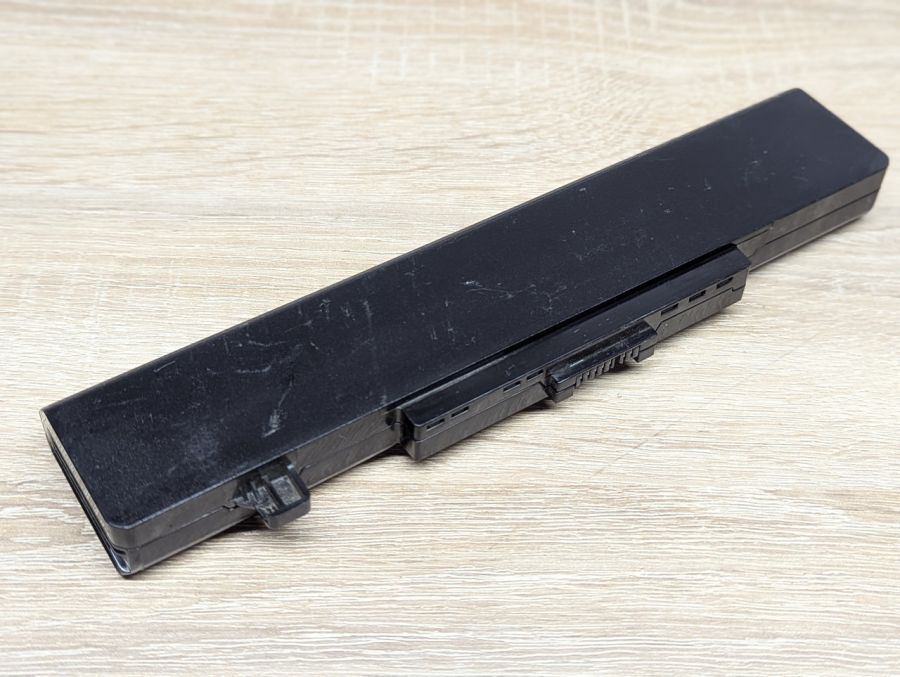 Б/В Оригінальна акумуляторна батарея Lenovo L11S6Y01 [ProductHub SKU L11S6Y01]