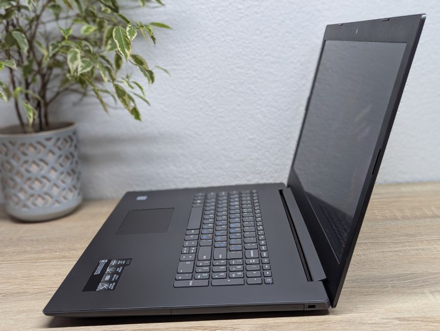 Ноутбук Б/В Lenovo V320-17IKB, Intel Core i3-7020U, DDR4 8 GB, SSD 128GB, 17" Full HD [ProductHub SKU L347]