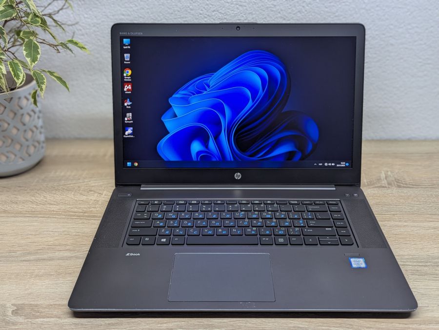 Ноутбук Б/В HP ZBook Studio G3, Intel Core i7-6700HQ, DDR4, SSD 512GB, NVIDIA Quadro M1000M, 15.6" Full HD [ProductHub SKU HP673]