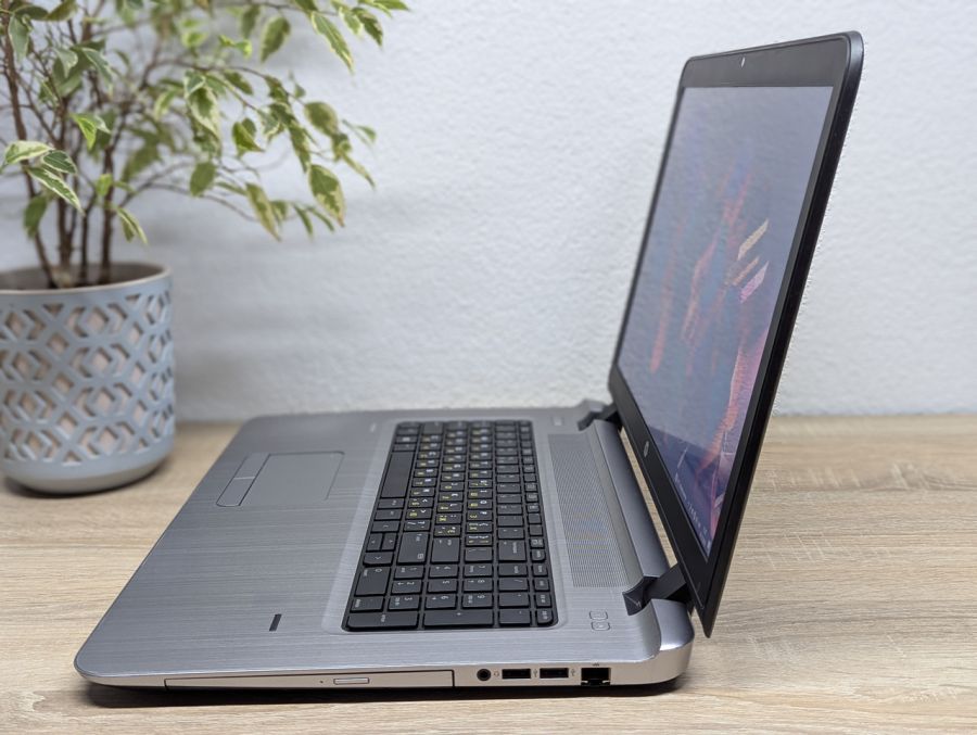 Ноутбук Б/В HP ProBook 470 G3, Intel Core i5-6200U, DDR4 16 GB, SSD 128GB + SSD 500GB, AMD Radeon R7 M340 1Gb, 17" [ProductHub SKU HP708]