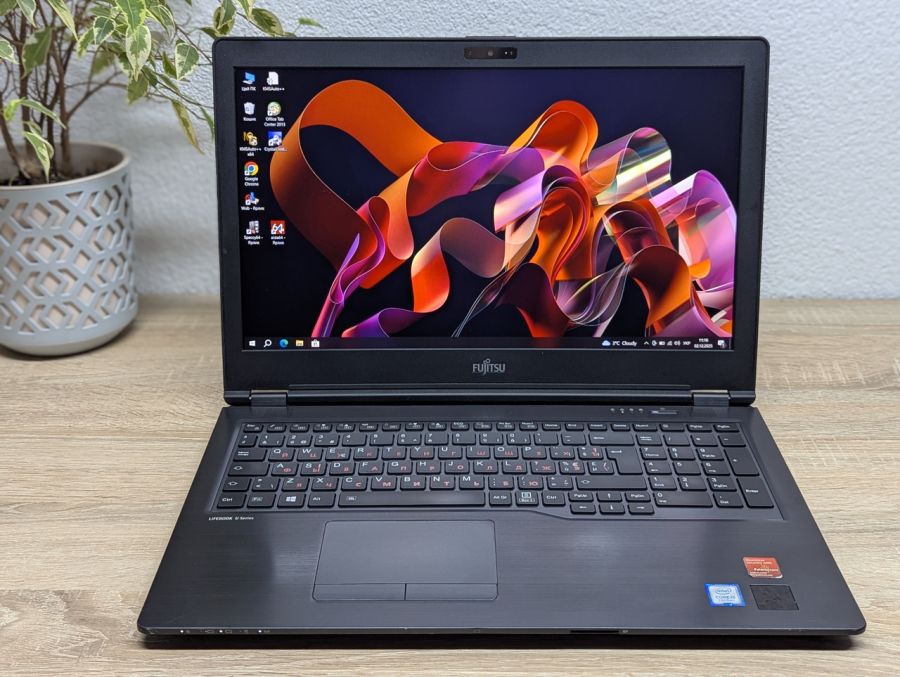 Уцінка! Ноутбук Б/В Fujitsu U757, Intel Core i5-7200U, DDR4 16 GB, SSD 256GB, 15.6" Full HD [ProductHub SKU F217]
