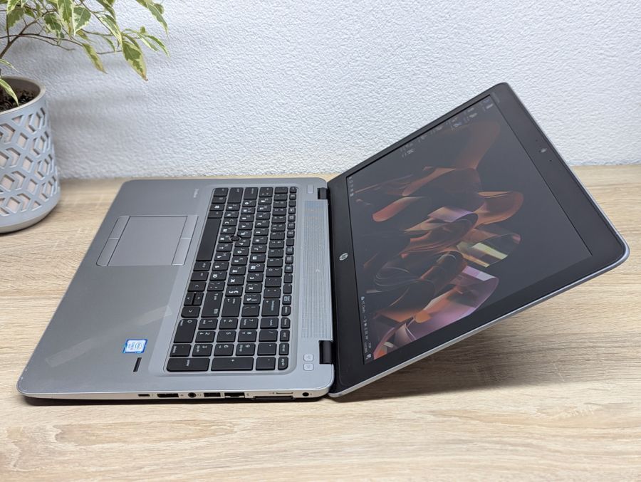 Уцінка! Ноутбук Б/В HP EliteBook 850 G3, Intel Core i5-6200U, DDR4 8 GB, SSD 128GB, 15.6" Full HD [ProductHub SKU HP687]