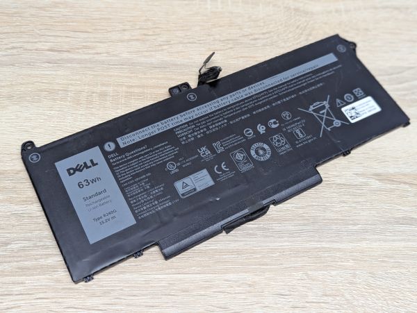 Б/В Оригінальна акумуляторна батарея Dell RJ40G [ProductHub SKU RJ40G]