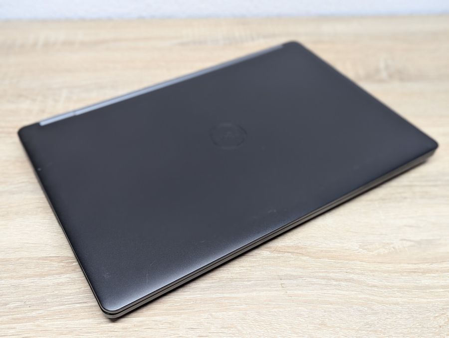 Ноутбук Б/В Dell Latitude E5570, Intel Core i5-6300U, DDR4 8 GB, SSD 128GB, AMD Radeon R7 M360 2Gb, 15.6" Full HD [ProductHub SKU Dell432]