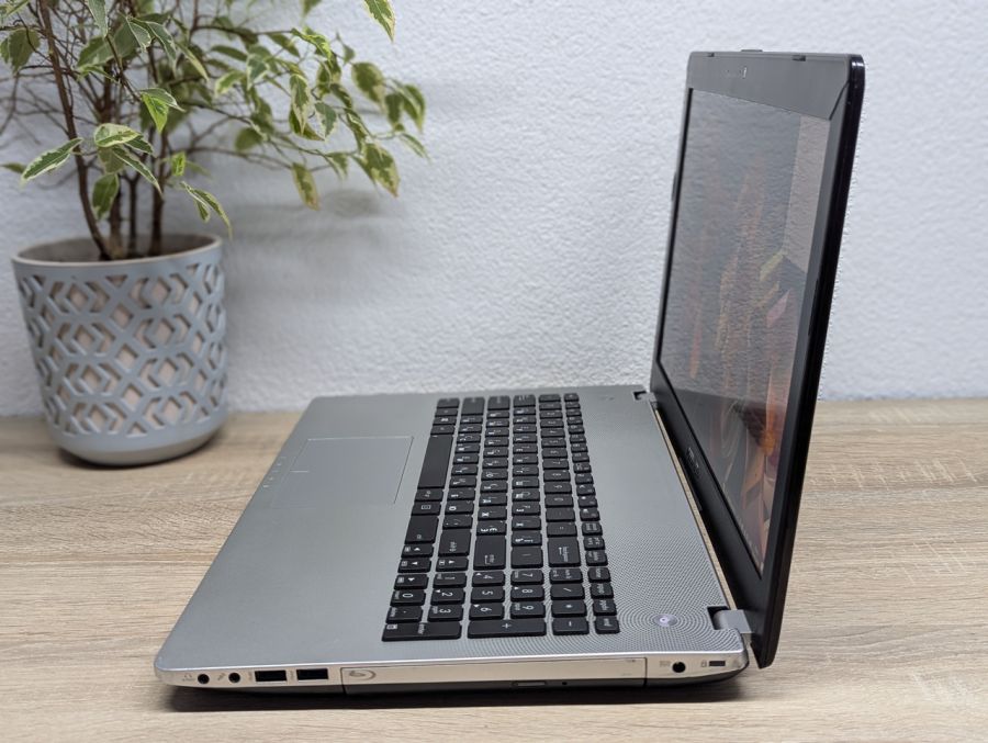 Уцінка! Ноутбук Б/В ASUS N56VZ, Intel Core i7-3610QM, DDR3 8 GB, SSD 128GB, NVIDIA GeForce GT 650M 2Gb, 15.6" Full HD [ProductHub SKU Asus142]