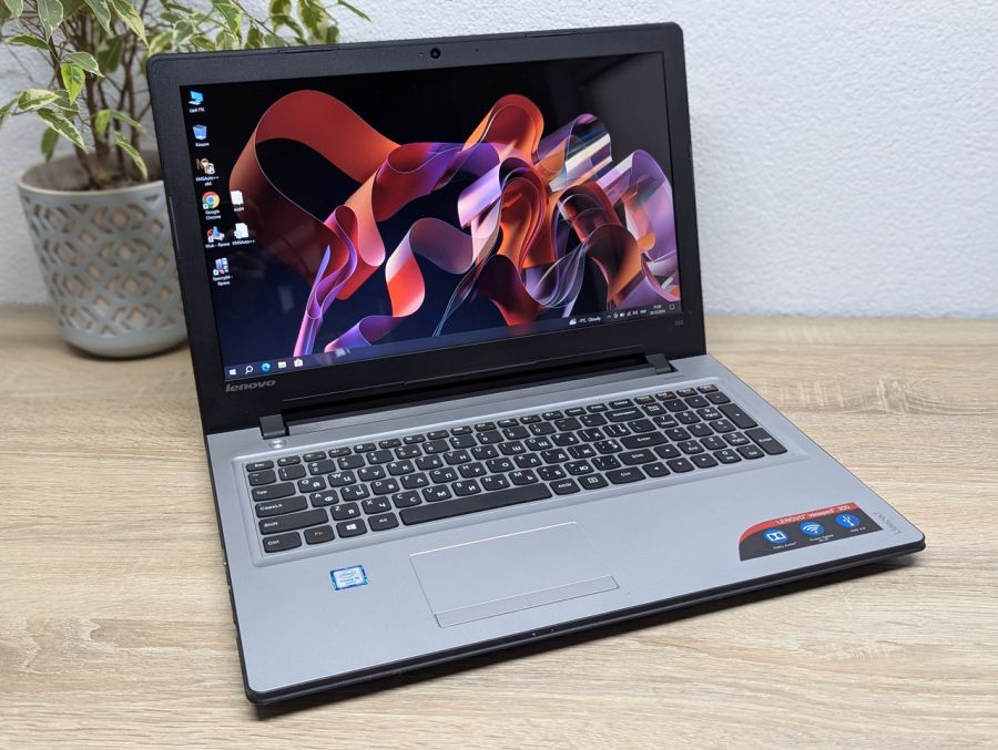 Уцінка! Ноутбук Б/В Lenovo IdeaPad 300-15ISK, Intel Core i5-6200U, DDR3 8 GB, SSD 128GB, 15" Full HD [ProductHub SKU L375]