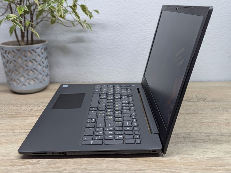 Ноутбук Б/В Lenovo V130-15IKB, Intel Core i5-8250U, DDR4 8 GB, SSD 256GB, 15.6" Full HD [ProductHub SKU L397]