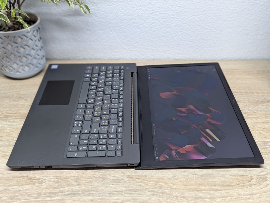 Ноутбук Б/В Lenovo V130-15IKB, Intel Core i3-7020U, DDR4 8 GB, SSD 128GB, 15.6" Full HD [ProductHub SKU L398]