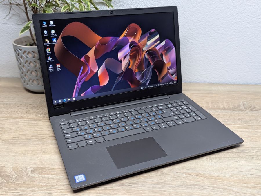 Ноутбук Б/В Lenovo V130-15IKB, Intel Core i3-7020U, DDR4 12 GB, SSD 256GB, 15.6" Full HD [ProductHub SKU L400]