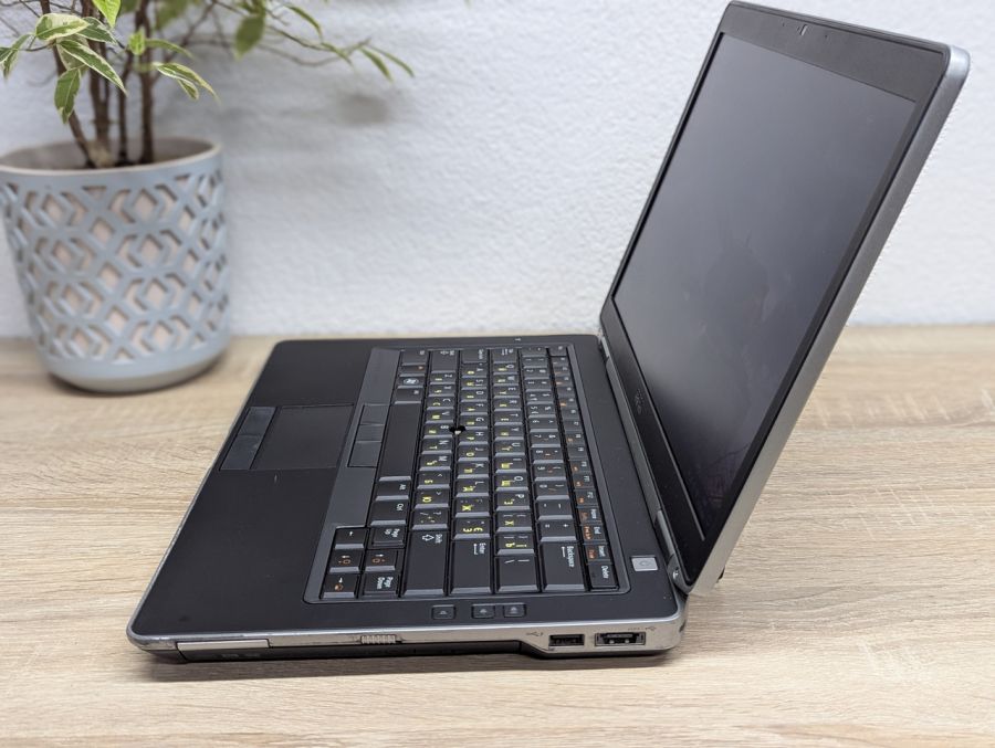 Уцінка! Ноутбук Б/В Dell Latitude E6430S, Intel Core i5-3320M, DDR3 8 GB, HDD 500GB, 14" HD [ProductHub SKU Dell457]