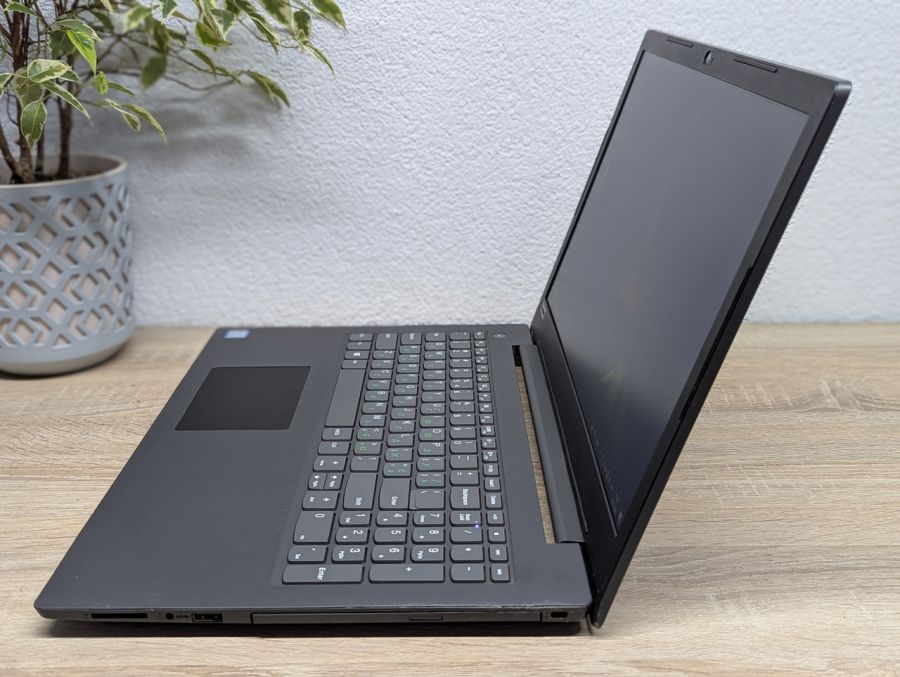 Уцінка! Ноутбук Б/В Lenovo V130-15IKB, Intel Core i3-7020U, DDR4 8 GB, SSD 128GB + 320 GB, 15.6" HD [ProductHub SKU L406]