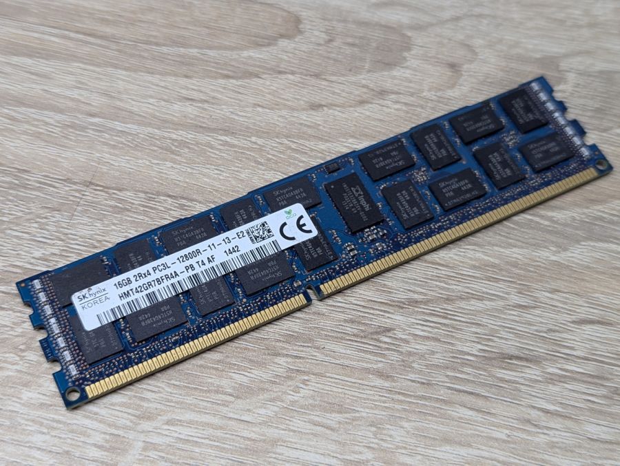 Б/В Оперативна пам'ять SK Hynix HMT42GR7BFR4A-PB 16Gb 1600 МГц [ProductHub SKU SK Hynix 16Gb]
