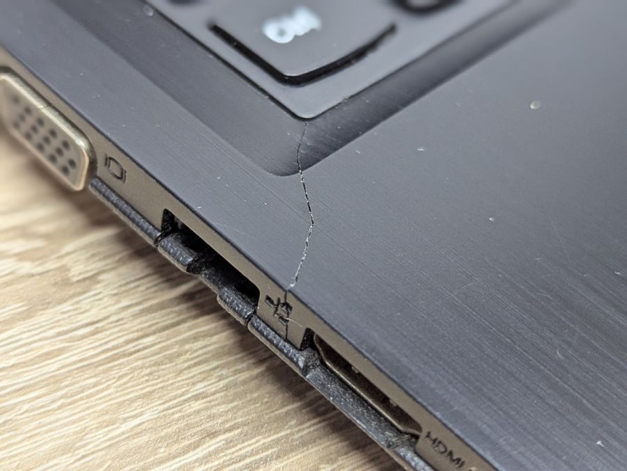 Уцінка! Ноутбук Б/В Lenovo G50-70, Intel Core i3-4005U, DDR3 8 GB, SSD 256GB, AMD Radeon HD 8500M 1 Gb, 15.6" HD [ProductHub SKU L410]