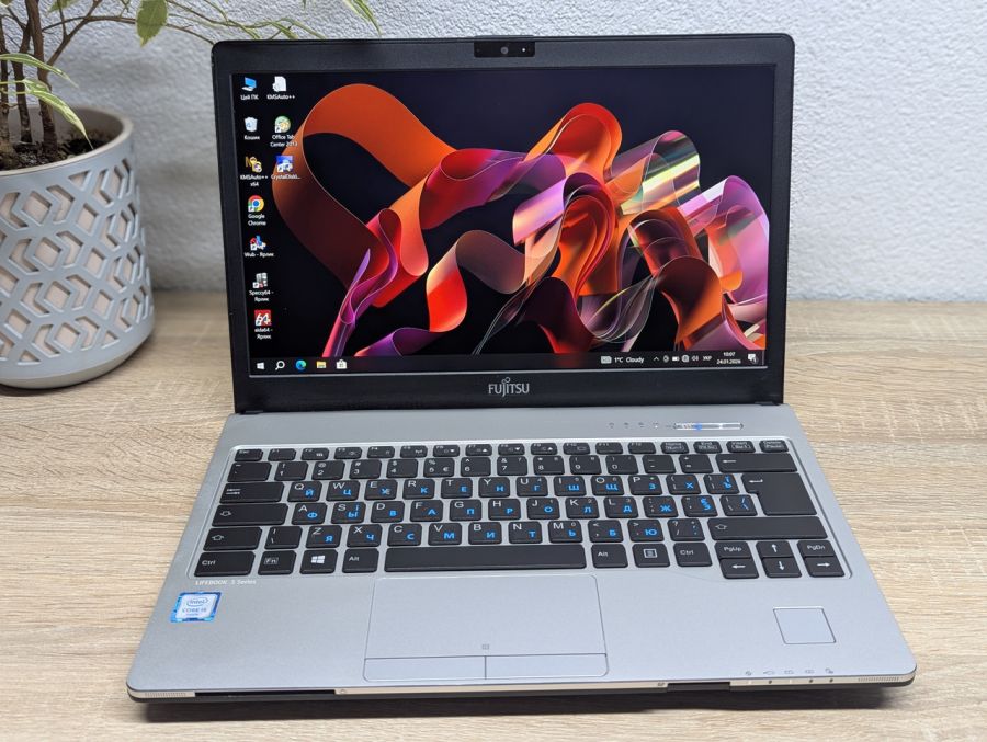 Ноутбук Б/В Fujitsu S936, Intel Core i5-6200U, DDR4 4 GB, SSD 128GB, 13" Full HD [ProductHub SKU F234]