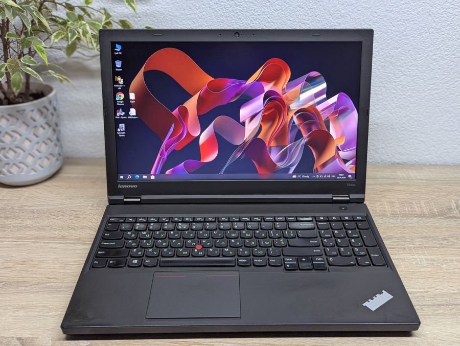 Уцінка! Ноутбук Б/В Lenovo T540P, Intel Core i5-4210M, DDR3 8 GB, SSD 128GB, 15.6" Full HD [ProductHub SKU L415]