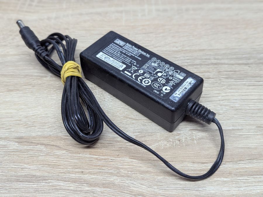 Б/В Блок живлення APD DA-30E12 5.5/2.5 мм 30W,12 В, 2.5 А [ProductHub SKU DA-30E12]