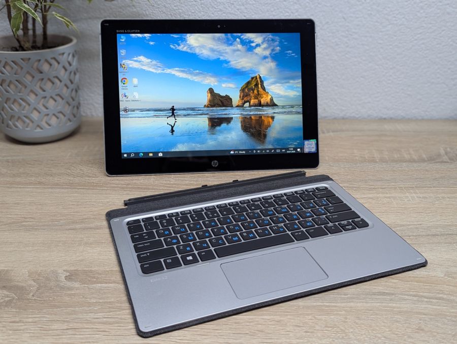 Ноутбук Б/В HP Elite x2 1012 G1, Intel Core m5-6Y54, DDR3 8 GB, SSD 128GB, 12" Full HD Сенсор [ProductHub SKU HP732]