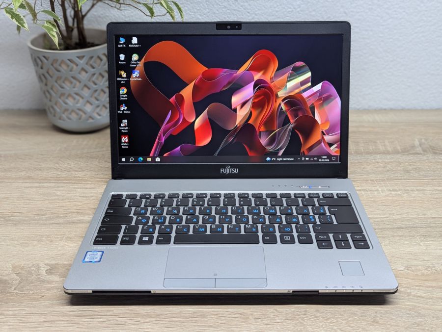 Уцінка! Ноутбук Б/В Fujitsu S936, Intel Core i5-6200U, DDR4 4 GB, SSD 128GB, 13" Full HD [ProductHub SKU F239]
