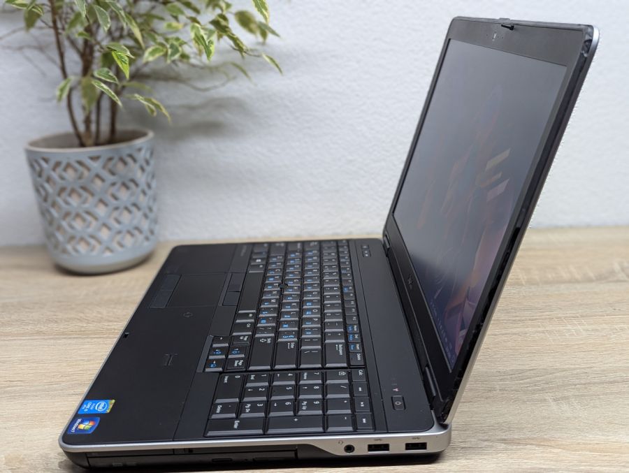 Уцінка! Ноутбук Б/В Dell E6540, Intel Core i5-4310M, DDR3 8 GB, SSD 256GB, AMD Radeon HD 8790M 2Gb, 15.6" HD [ProductHub SKU Dell486]