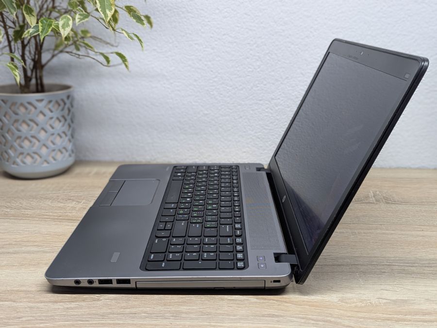 Уцінка! Ноутбук Б/В HP ProBook 450 G1, Intel Core i3-4000M, DDR3 8 GB, SSD 128GB, 15.6" HD [ProductHub SKU HP740]