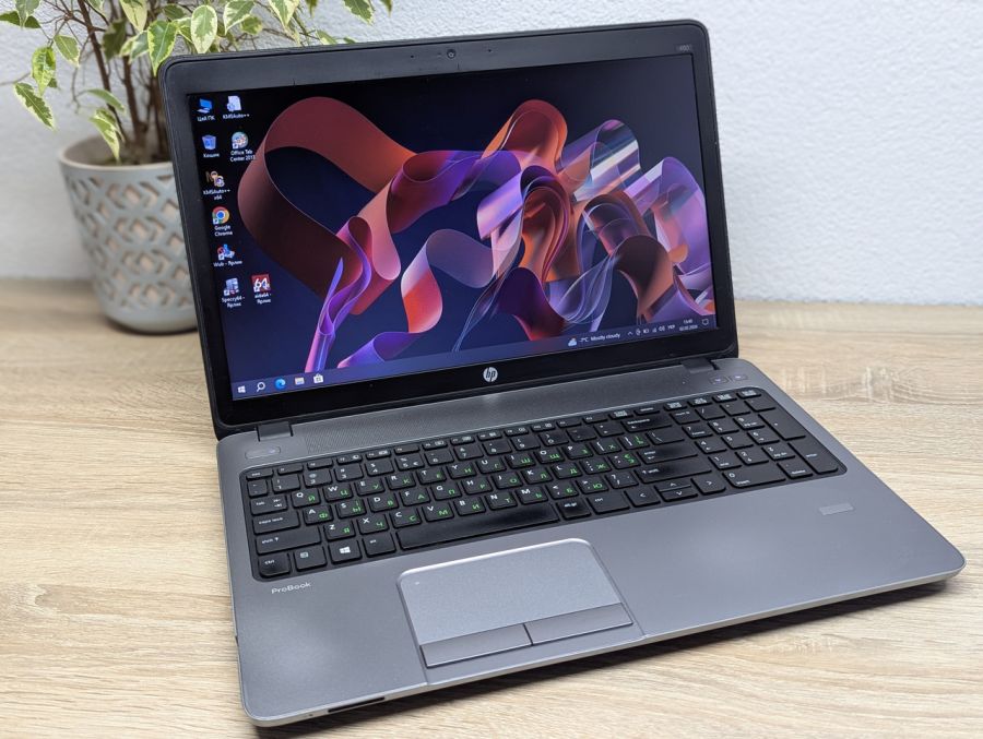 Уцінка! Ноутбук Б/В HP ProBook 450 G1, Intel Core i3-4000M, DDR3 8 GB, SSD 128GB, 15.6" HD [ProductHub SKU HP740]