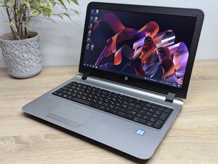 Уцінка! Ноутбук Б/В HP ProBook 450 G3, Intel Core i5-6200U, DDR3 8 GB, SSD 128GB, 15.6" HD [ProductHub SKU HP754]