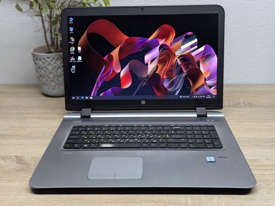 Уцінка! Ноутбук Б/В HP ProBook 470 G3, Intel Core i5-6200U, DDR4 16 GB, SSD 256GB, AMD Radeon R7 M340 1Gb, 17" [ProductHub SKU HP758]