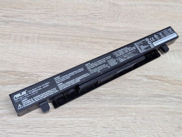 Б/В Оригінальна акумуляторна батарея Asus A41-X550A [ProductHub SKU X550A-44]