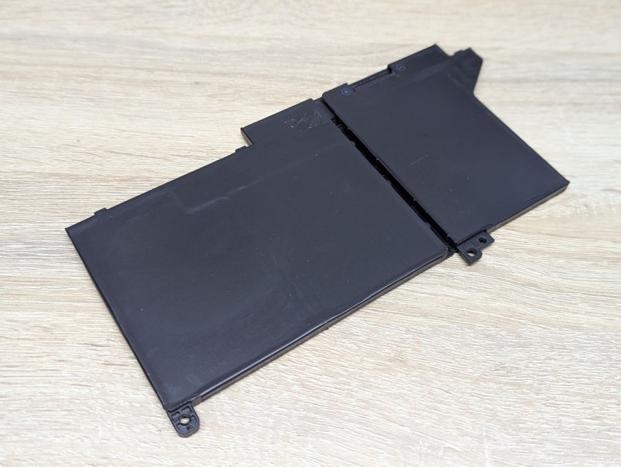Б/В Оригінальна акумуляторна батарея Dell DJ1J0 [ProductHub SKU DJ1J0-40]