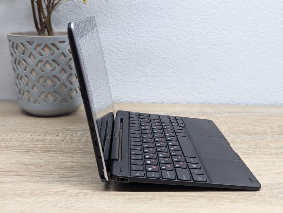 Уцінка!Планшет з клавіатурою Б/В Lenovo Ideapad Miix 300-10IBY:11 сенсорний, Intel Atom Z37735F,2 GB DDR3,, SSD 32 [ProductHub SKU L436]