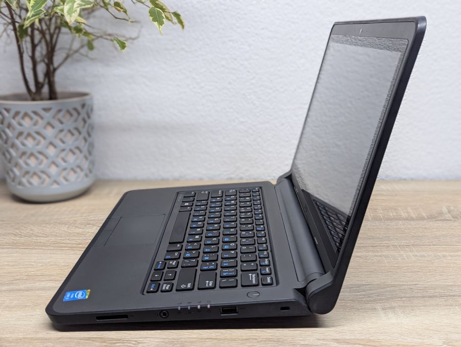 Ноутбук Б/В Dell Latitude 3340, Intel Core i3-4010U, DDR3 8 GB, SSD 128GB, 13.3" Сенсор [ProductHub SKU Dell499]