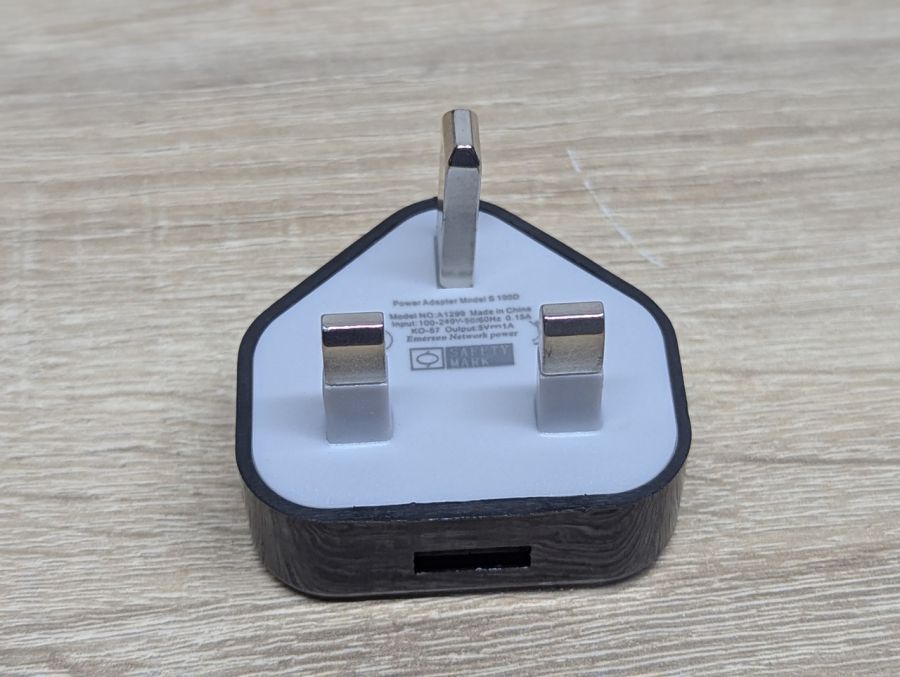 Новий USB адаптер живлення 5W 1A [ProductHub SKU 100D(2)]