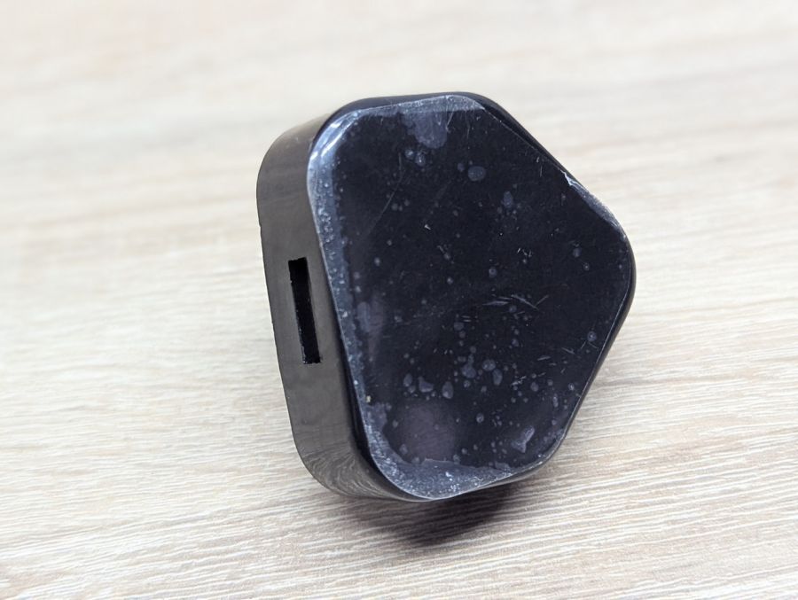 Новий USB адаптер живлення 5W 1A [ProductHub SKU 100D(2)]