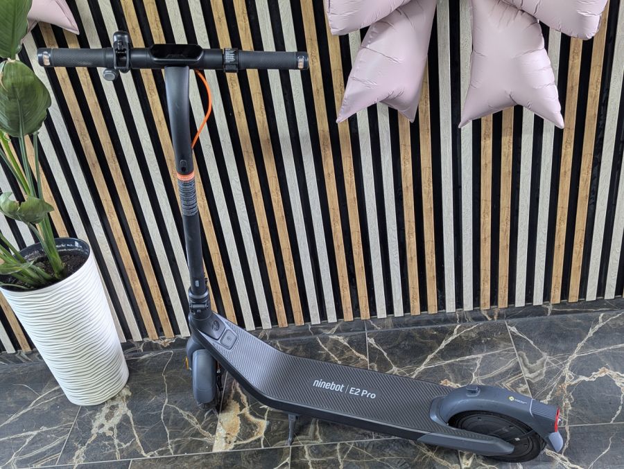 Б/В Електросамокат Segway Ninebot eKickScooter E2 Pro [ProductHub SKU 051405E(4)]