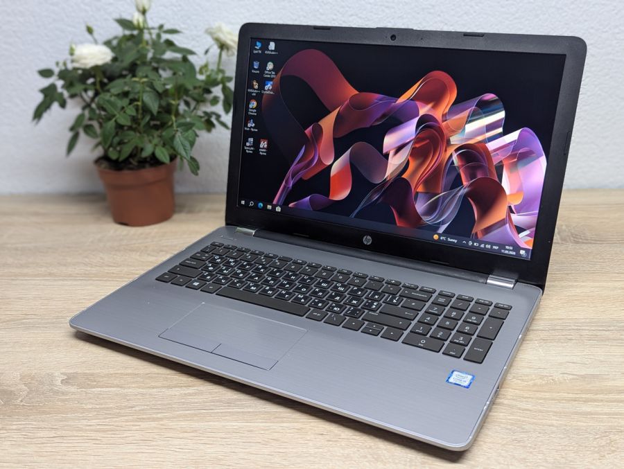 Уцінка! Ноутбук Б/В HP 250 G6, Intel Core i5-7200U, DDR4 8 GB, SSD 128GB, 15.6" HD [ProductHub SKU HP783]