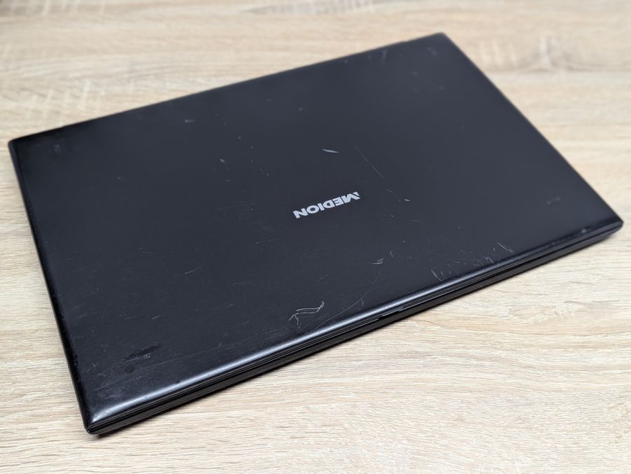 Уцінка! Ноутбук Б/В Medion Akoya S6421, Intel Core i5-6200U, DDR3 8 GB, SSD 128GB + HDD 320GB, 15.6" Full HD [ProductHub SKU Medion33]