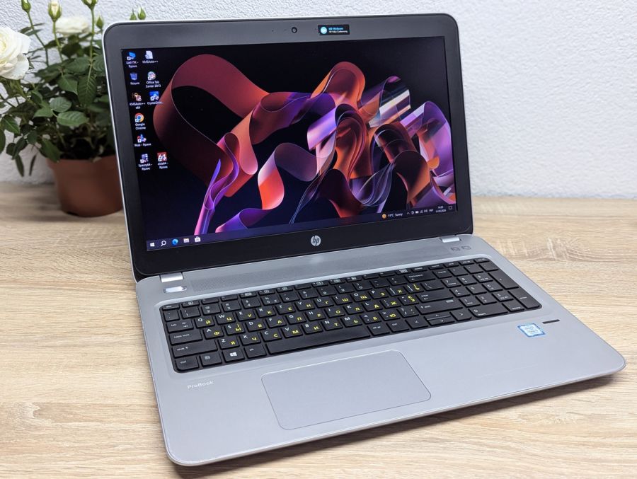 Уцінка! Ноутбук Б/В HP ProBook 450 G4, Intel Core i3-7100U, DDR4 8 GB, SSD 128GB, 15.6" HD [ProductHub SKU HP787]