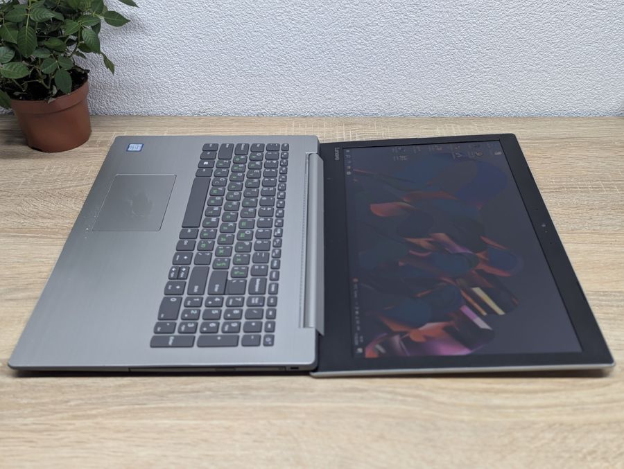 Уцінка! Ноутбук Б/В Lenovo IdeaPad 330-15IKB, Intel Core i3-8130U, DDR4 8 GB, SSD 128GB, 15.6" HD [ProductHub SKU L460]