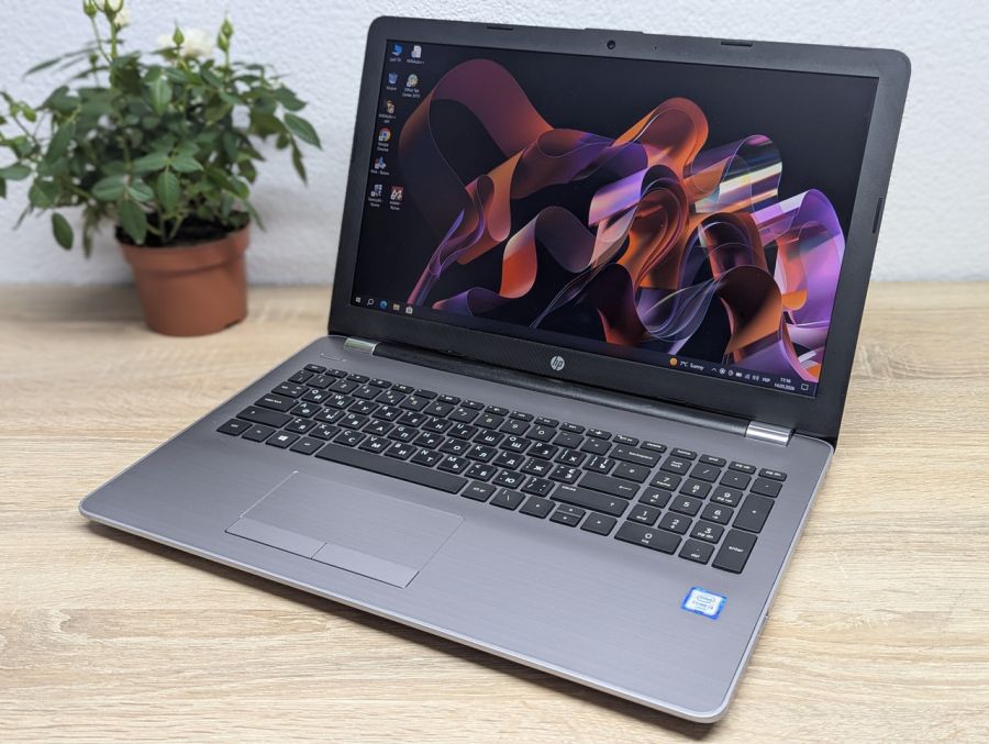 Уцінка! Ноутбук Б/В HP 250 G6, Intel Core i3-6006U, DDR4 8 GB, SSD 128GB, 15.6" Full HD [ProductHub SKU HP799]